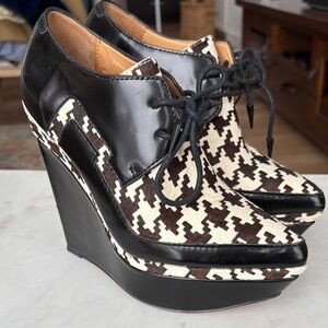 L.A.M.B. Black and Brown Patterned Wedges